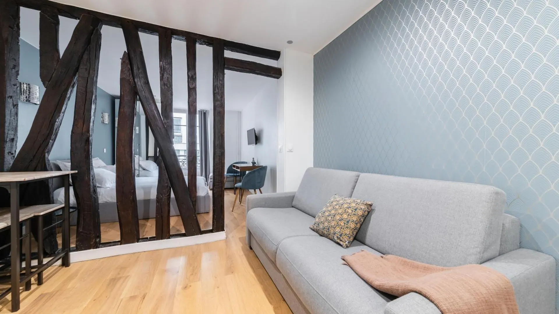 Imhost 7 -cosy Batignolles/galerie Lafayette *